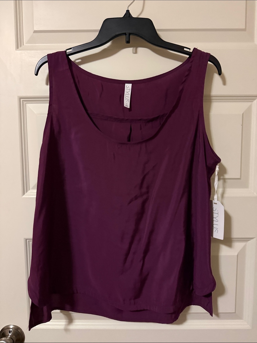 STYLUS Women's Sleeveless Scoop Neck Top — Burgundy Sweet Plum